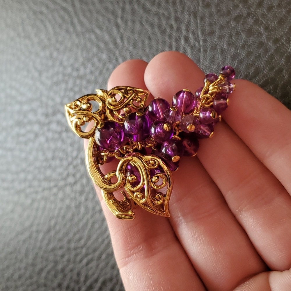 Avon brooch